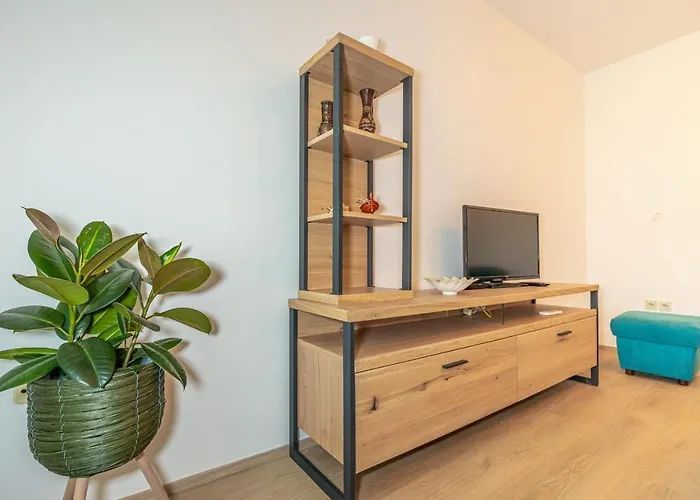 Jarmila Apartment *