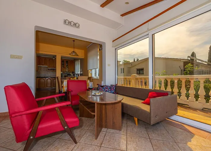 Jarmila Apartment *