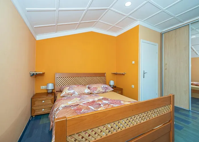 Jarmila Apartment *